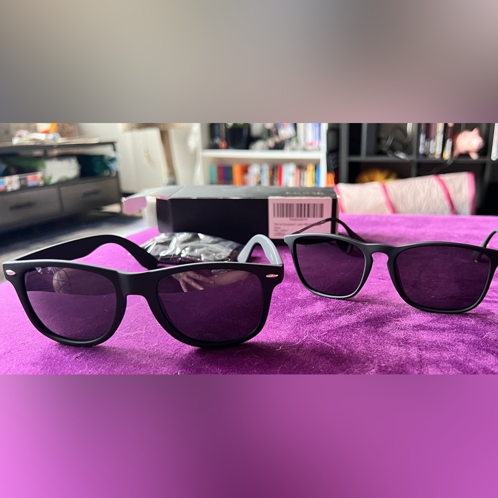 2 pairs sunglasses